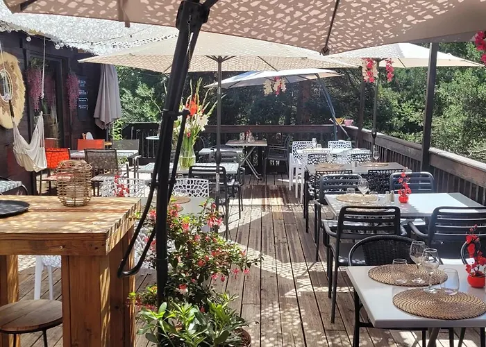 Le Passe Montagne לינה וארוחת בוקר 3*