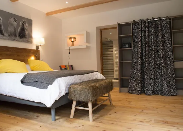 Le Passe Montagne Couette-café 3*